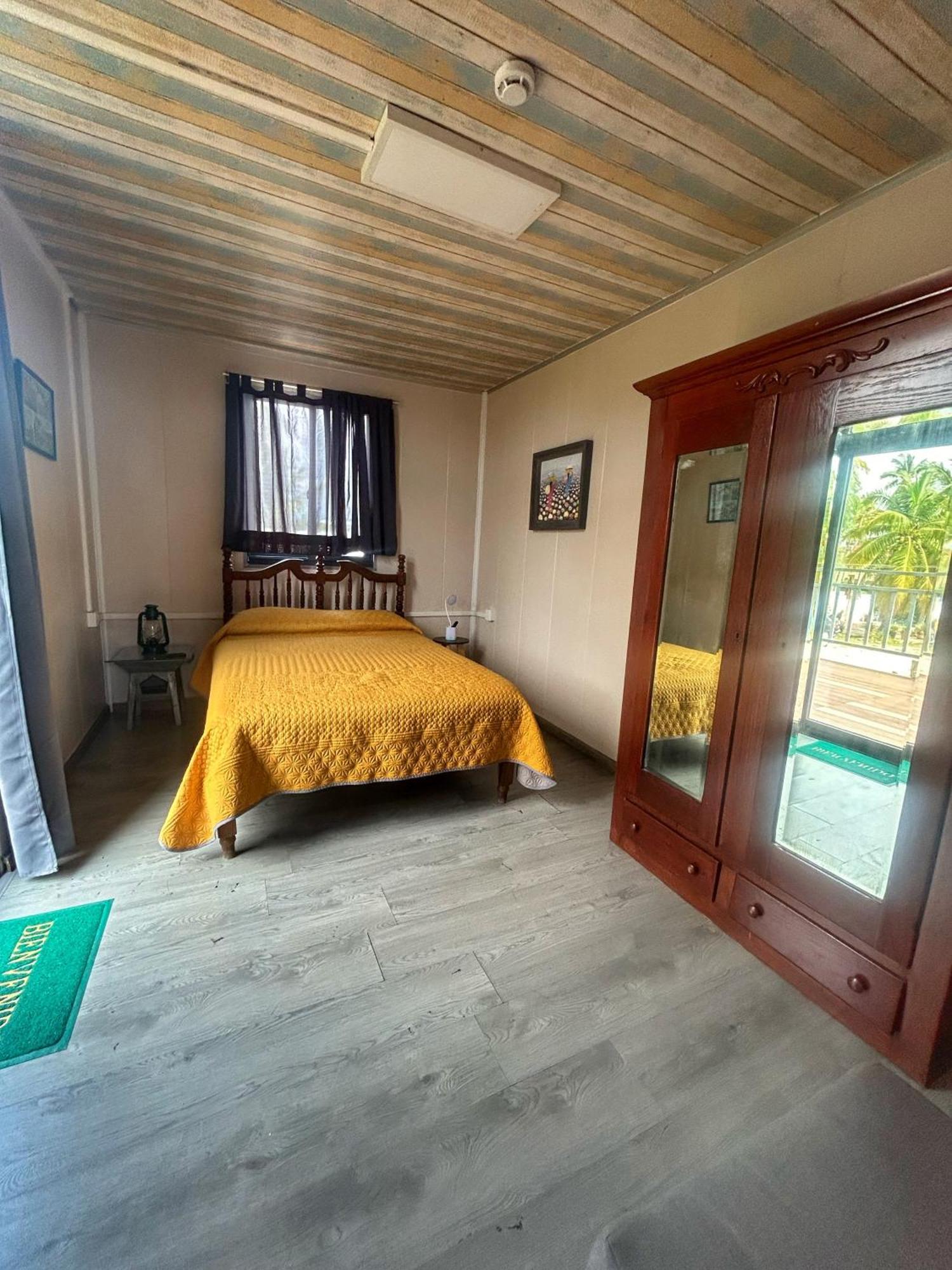 Yellow House 6 Minutos De Playa بارا دي نافيداد المظهر الخارجي الصورة
