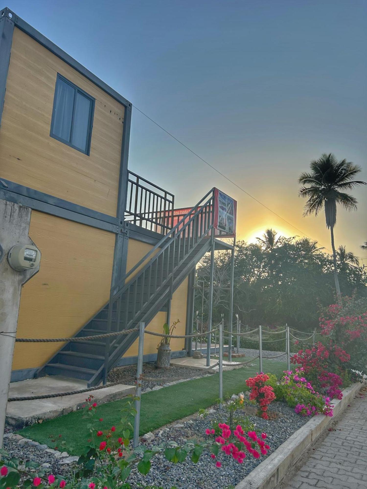 Yellow House 6 Minutos De Playa بارا دي نافيداد المظهر الخارجي الصورة